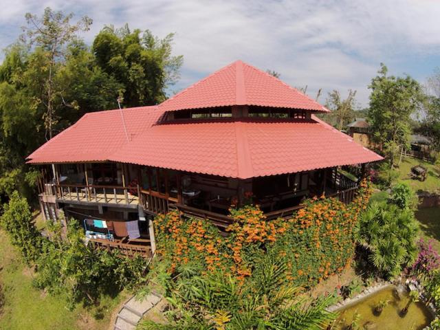 Tafelberg Detached With Swimming Pool Homestay Chiang Rai